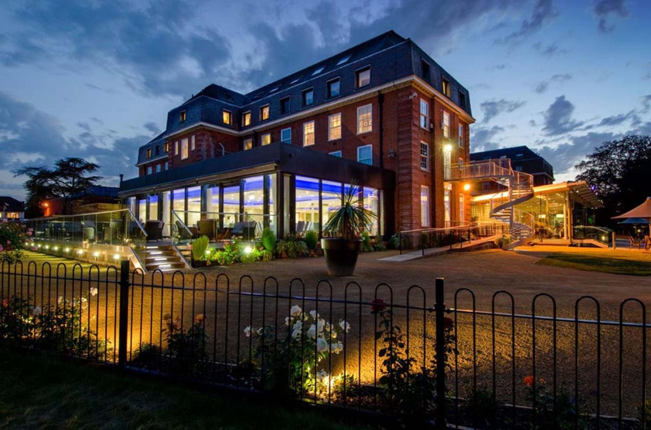 The Lensbury Resort Teddington Extérieur photo